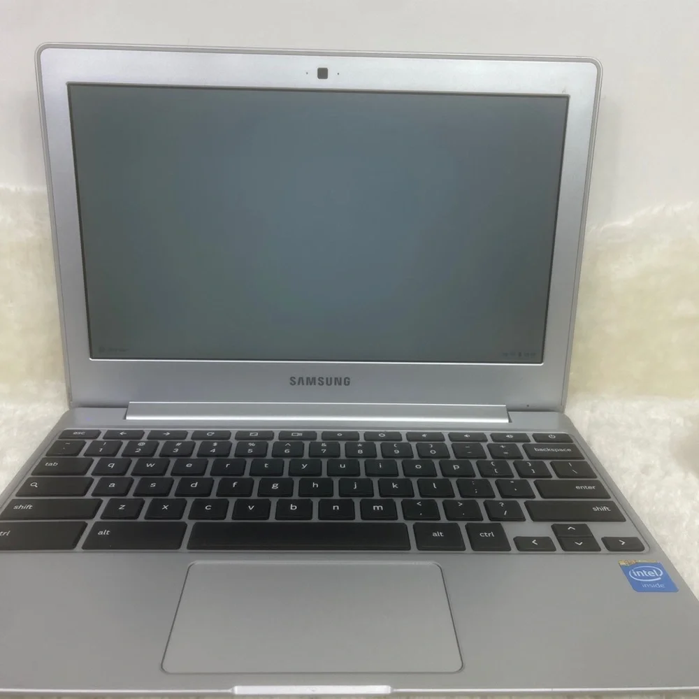 Samsung Chromebook XE500C12 with Charger
